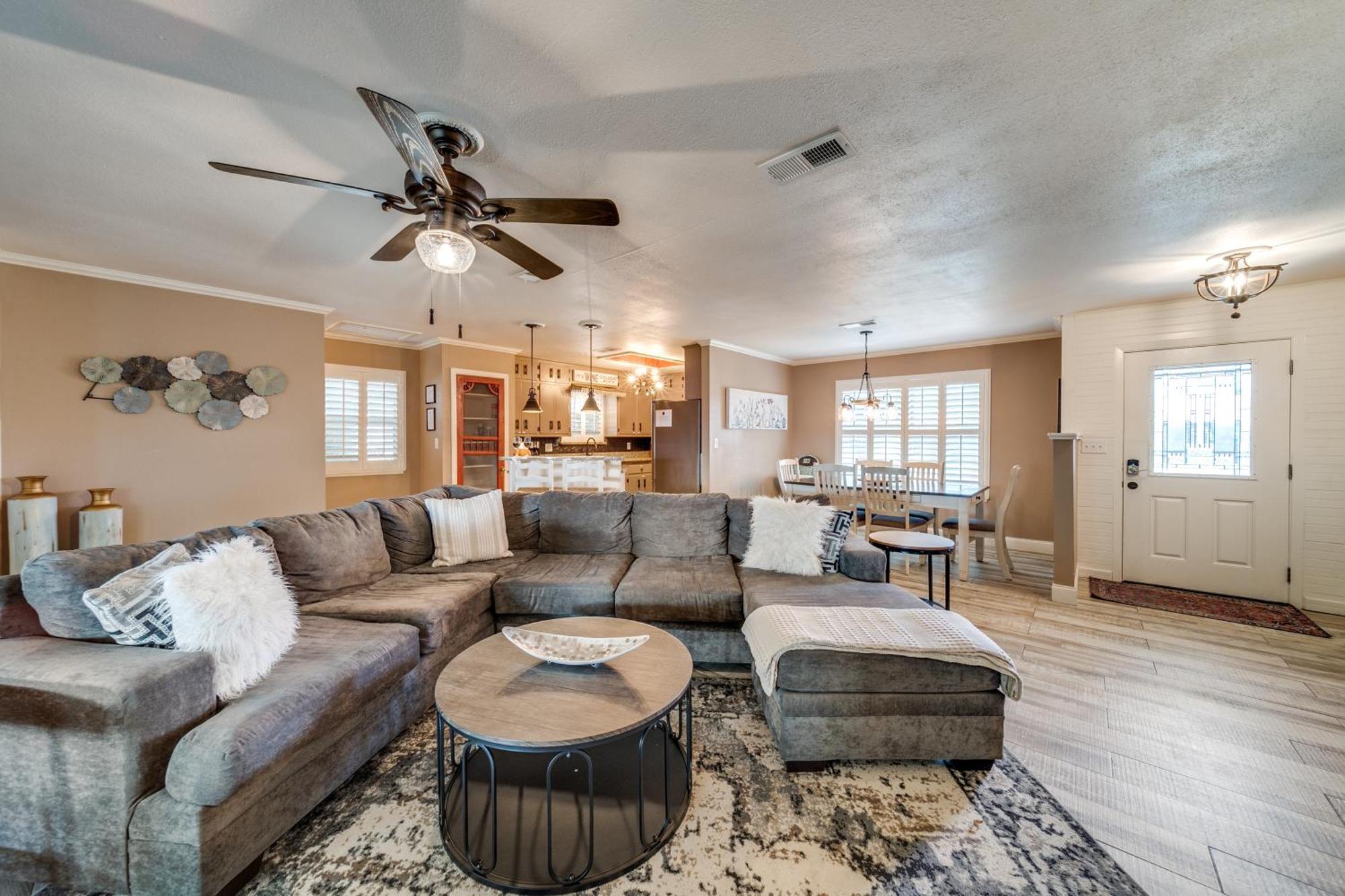 Charming Pet Friendly 4 Bdrm Home Mins To Main St And Wineries Фредериксберг Экстерьер фото