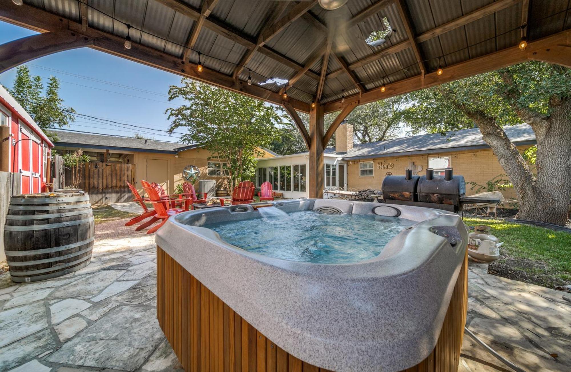 Charming Pet Friendly 4 Bdrm Home Mins To Main St And Wineries Фредериксберг Экстерьер фото