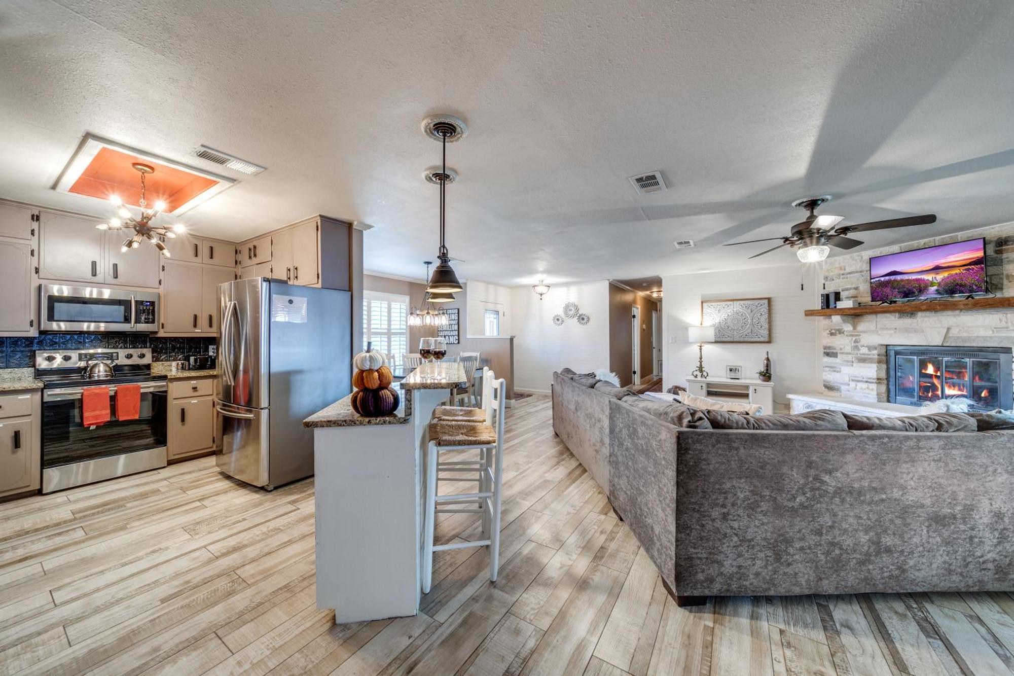 Charming Pet Friendly 4 Bdrm Home Mins To Main St And Wineries Фредериксберг Экстерьер фото