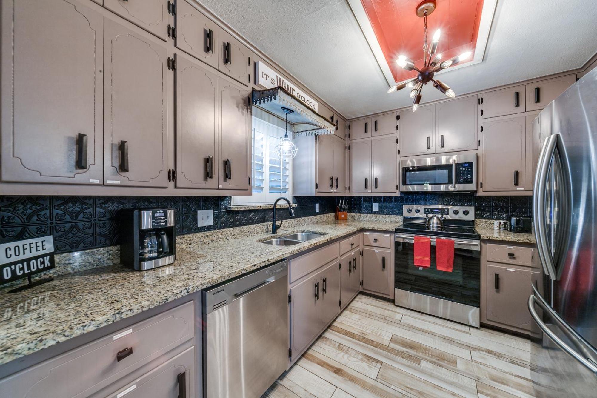 Charming Pet Friendly 4 Bdrm Home Mins To Main St And Wineries Фредериксберг Экстерьер фото